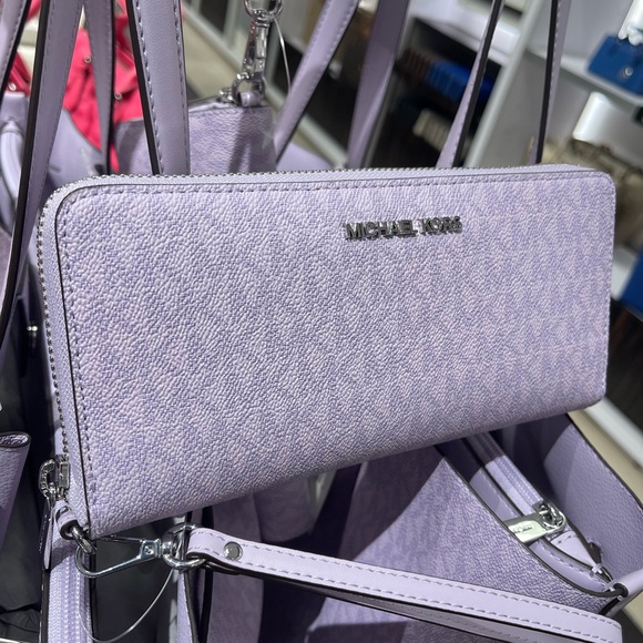 MICHAEL KORS Jet Set Large Signature Logo Continental Wallet Wristlet Lt Quartz - Picture 3 of 16